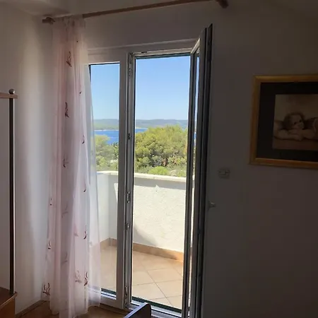 Pupa Apartment *