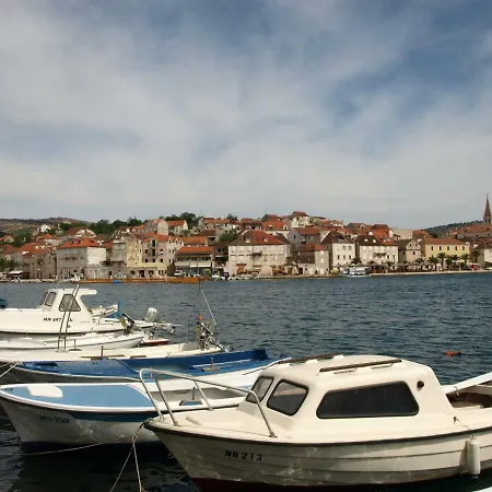 Apartment Pupa Milna (Brac)